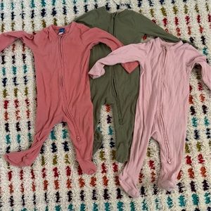 Set of Three - Old Navy 2-Way-Zip Sleep & Play Footed Pajamas 6-9 months